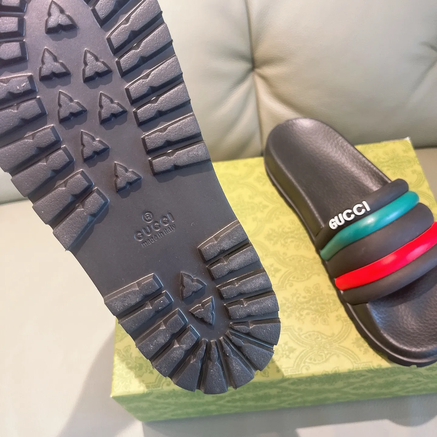 Men's Men's Shoes 130🐮🐮Gucci Gucci Slippers Gucci 2024 latest beach sandals slippers Original molding double G LOGO Original molding consistent Outsole: Men's Men's Shoes u double-layer outsole Size: 35-46